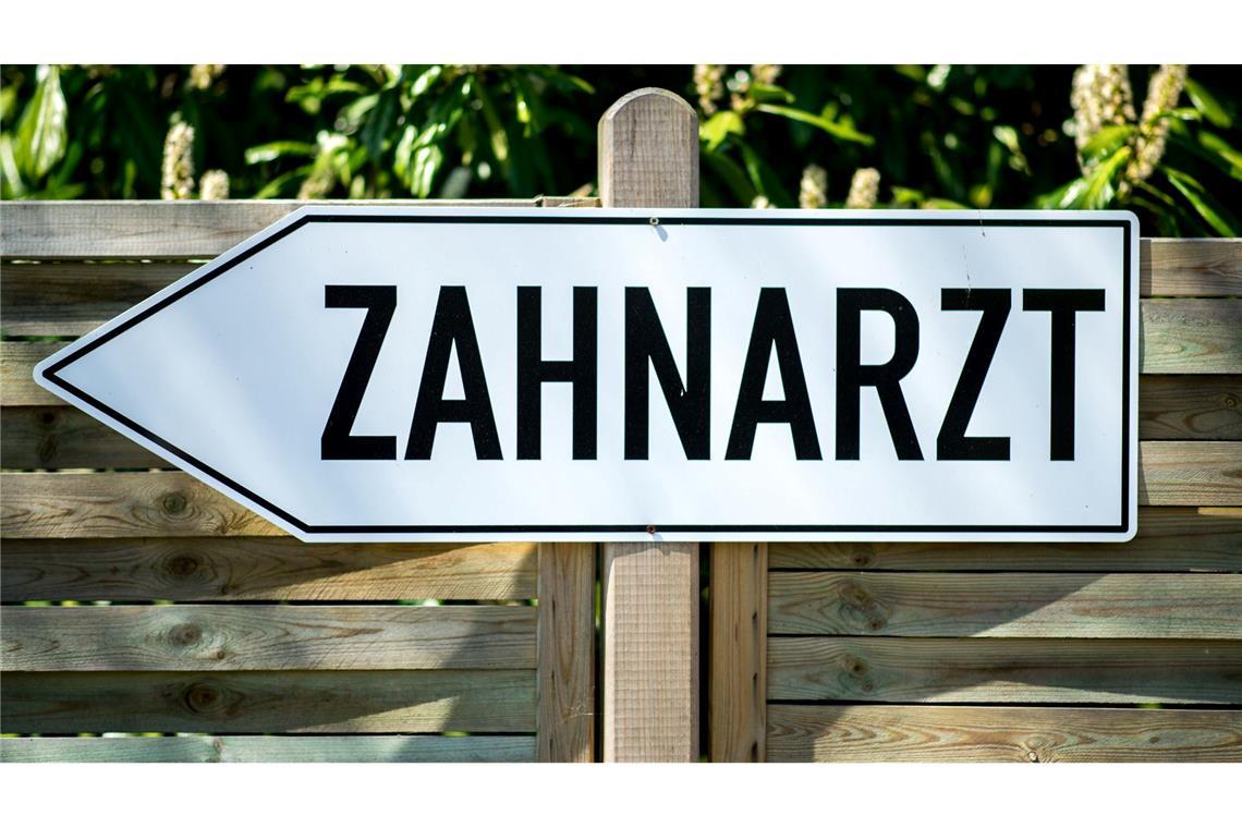 Das Rätsel um die Kreidezähne Regelmäßige Zahnarztbesuche sind bei Kreidezähnen notwendig. (Symbolbild)