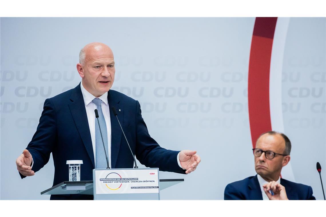 CDU-Mitgliedervotum in Berlin zum Koalitionsvertrag beendet Regierender Bürgermeister von Berlin, spricht neben Friedrich Merz, CDU-Bundesvorsitzender, beim CDU-Bundesausschuss im Konrad-Adenauer-Haus. (Archivbild)
