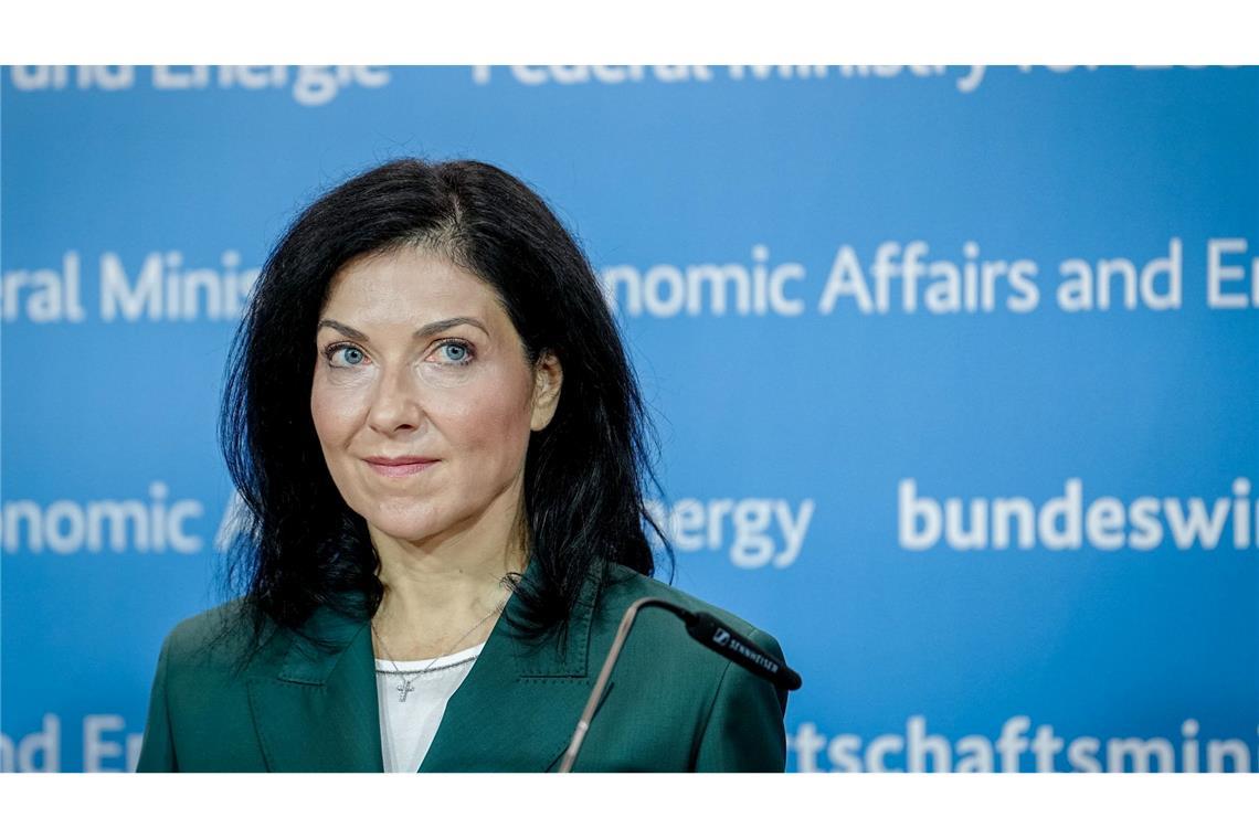 Reiche will Energiewende besser steuern und bezahlbar halten Reiche will die Energiewende besser steuern.