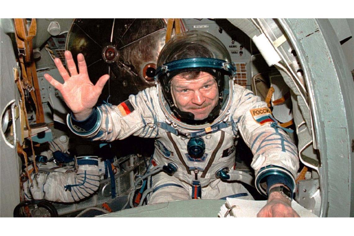 Reinhold Ewald war 1997 für drei Wochen auf der damaligen russischen Raumstation "Mir". (Archivbild)