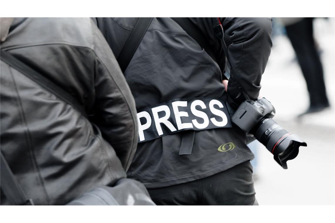 Reporter ohne Grenzen (RSF) hat nach eigenen Angaben im vergangenen Jahr insgesamt 55 Angriffe auf Medienschaffende und Redaktionen dokumentiert und verifiziert. (Archivbild)