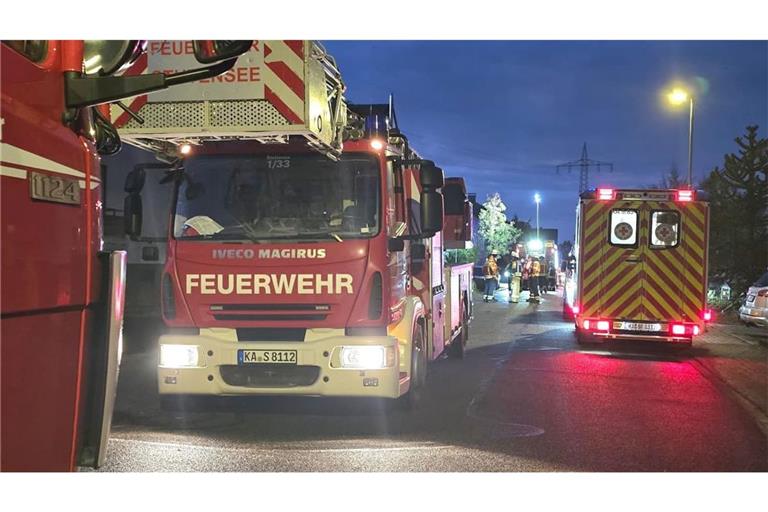 Rettungsdienst und Feuerwehr waren am Sonntagabend in Büchig im Einsatz.