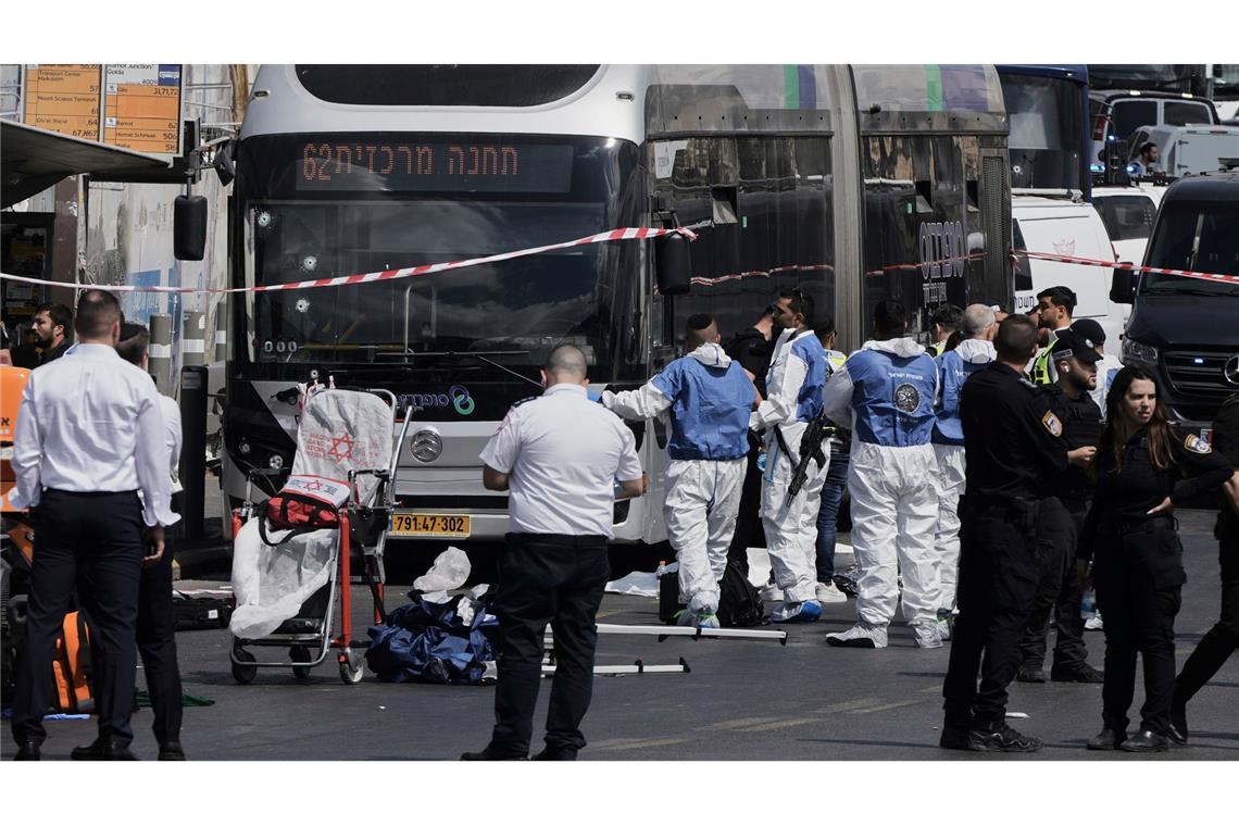 Sechs Tote bei Anschlag in Jerusalem - Zwei Täter erschossen