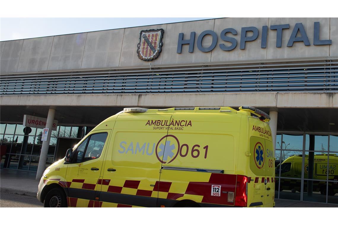 Fünf Tote und vier Verletzte bei Explosion in Mine Rettungskräfte brachten die Verletzten in ein nahegelegenes Krankenhaus. (Symbolbild)