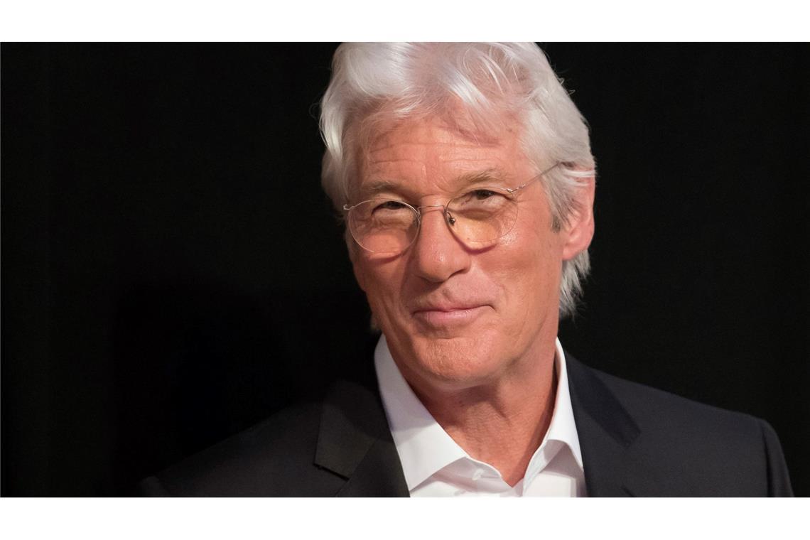 Legendäre Liebesfilme: Wie gut sind sie gealtert? Richard Gere (hier 2017) war der umschwärmte Mann in "Pretty Woman" von 1990. Bei jeder TV-Ausstrahlung - etwa an Weihnachten - ist "Pretty Woman" noch heute ein Quotenhit.