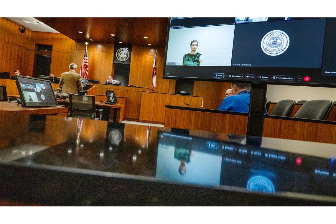 Richter Graf verlas bei der Vorladung erneut die Anklagepunkte.