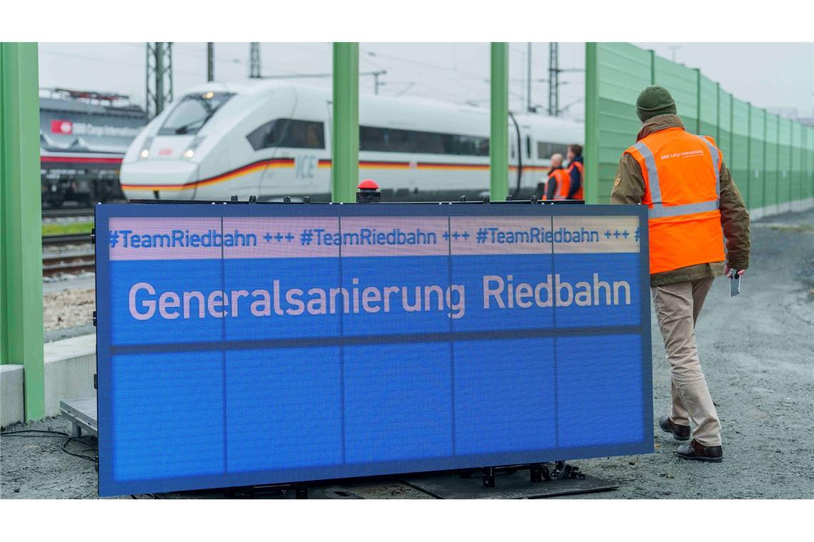 Wissing: Bahn nach erster Trassen-Sanierung zuverlässiger Riedbahn soll schon am Samstag wieder öffnen