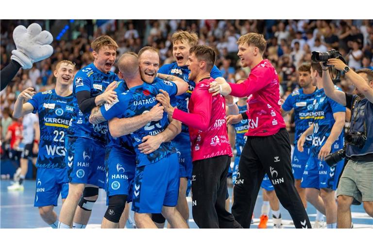 Riesenjubel beim TVB Stuttgart nach dem Derby-Sieg.