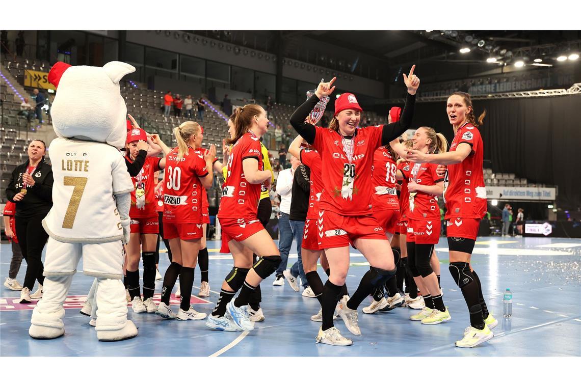 Pokalsieg als vorgezogenes Abschiedsgeschenk für Coach Vestergaard Riesige Freude bei der HB Ludwigsburg