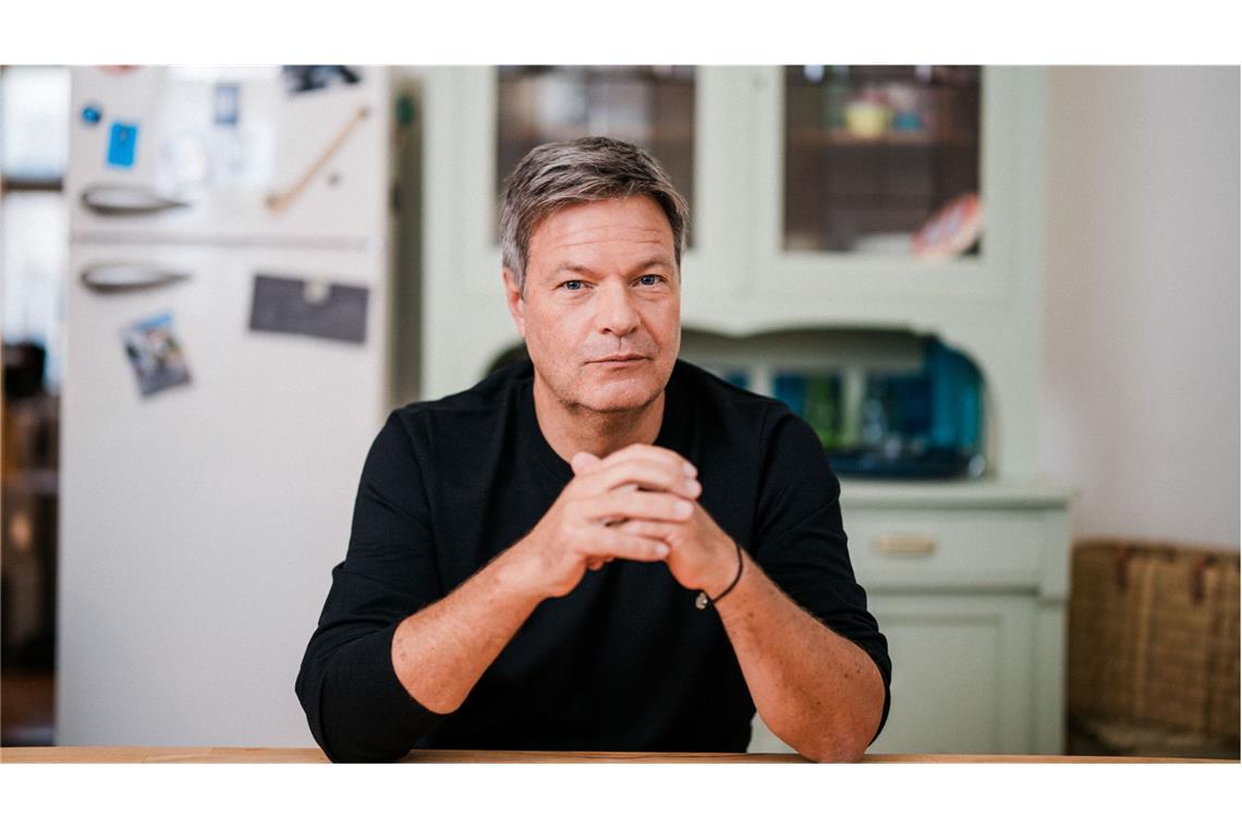 Robert Habeck verkündet seine Kandidatur für die Grünen Robert Habeck hat seine Kanzlerkandidatur offiziell verkündet – am Küchentisch.