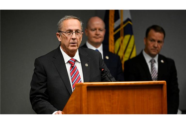 Robinson sei unter anderem wegen Mordes angeklagt, sagt der Staatsanwalt von Utah County, Jeff Gray.