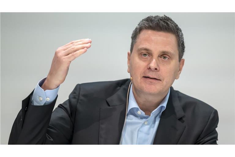 Roche-Chef Schinecker will in den nächsten fünf Jahren 50 Milliarden US-Dollar in den USA investieren.