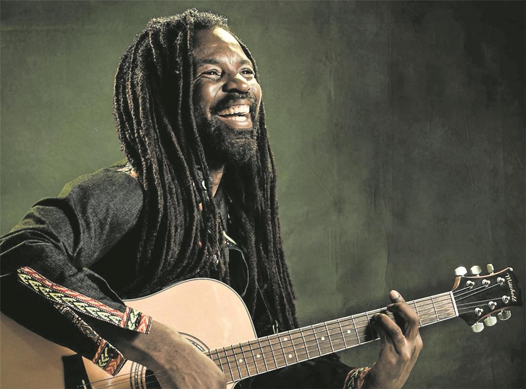 Rocky Dawuni gilt in England als Ghanas Bob Marley und ist in Afrika und Amerika gefeierter Star. Fotos: privat