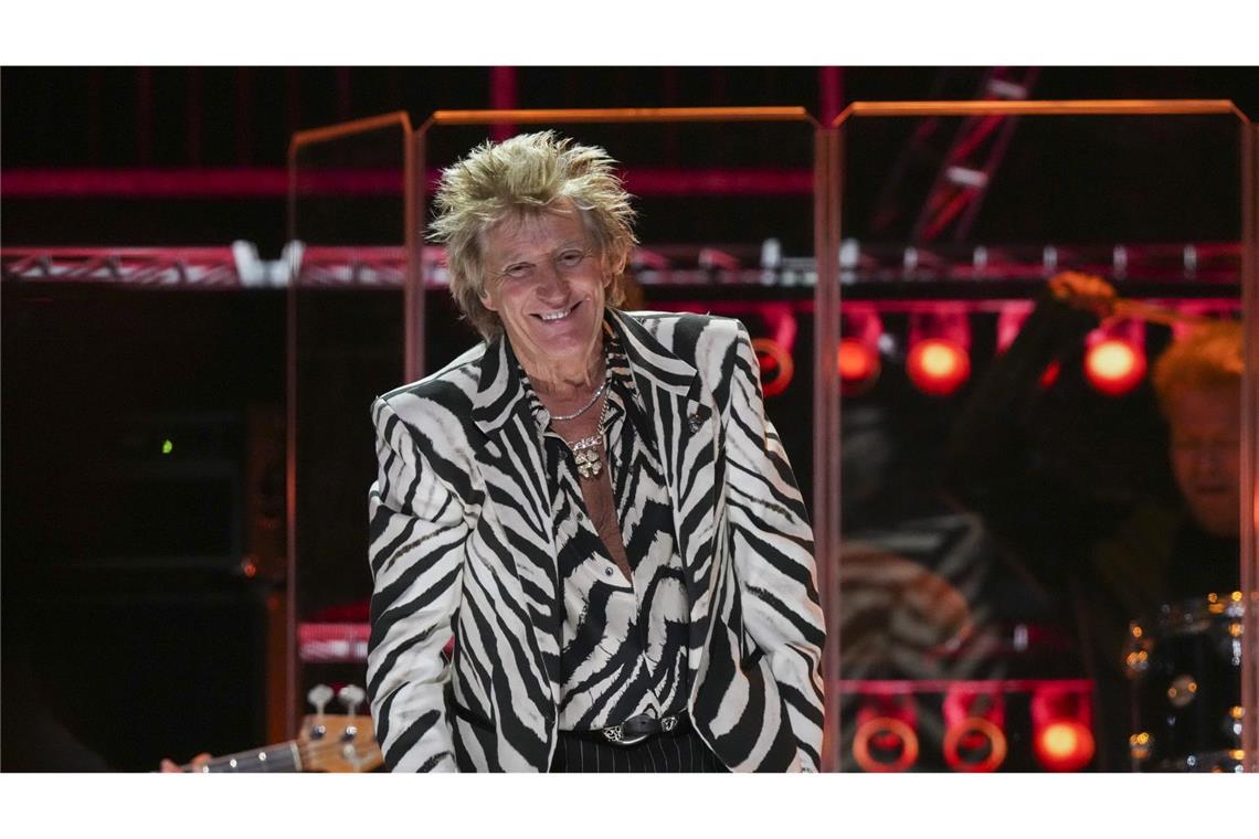 Viele Stars bei Benefizkonzert für Feueropfer Rod Stewart