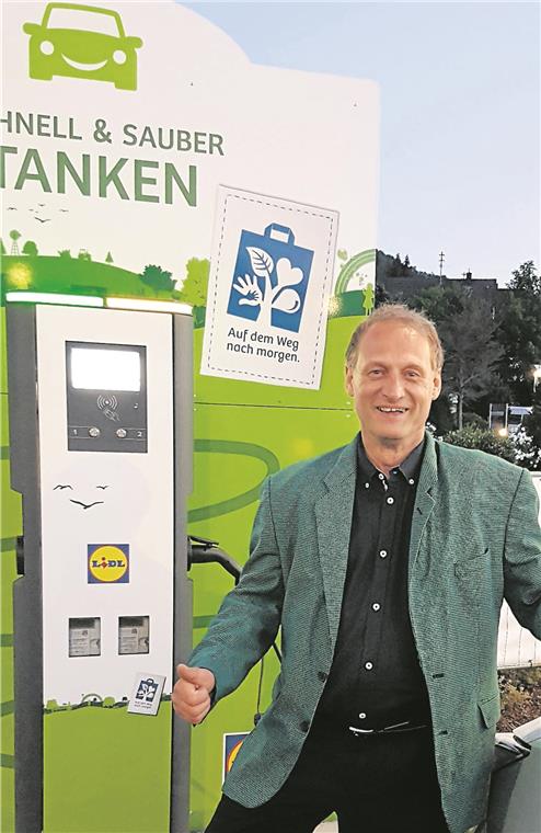 Speitelsbach sorgt andernorts für Wirbel Roland Anton Krojer spricht sich in seinem Wahlprogramm (Aufnahme des Flyers) für den Ausbau von Ladestationen für E-Fahrzeuge aus – der Strom dazu muss sich aus regenerativen Quellen speisen. Foto: privat