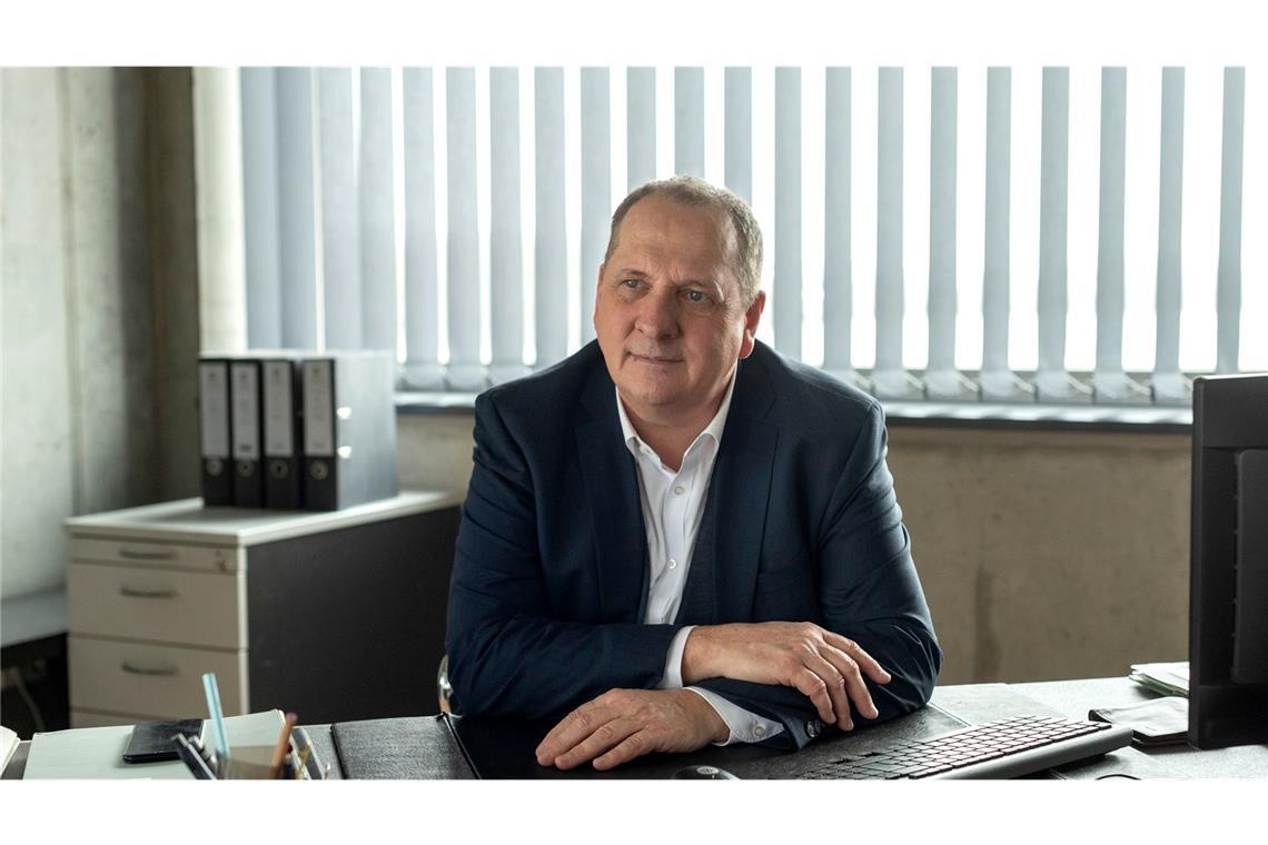 Wie ist Borowskis letzter Fall? Roland Schladitz (Thomas Kügel) ist nicht begeistert von Mila Sahins Alleingang im Bürgeramt.