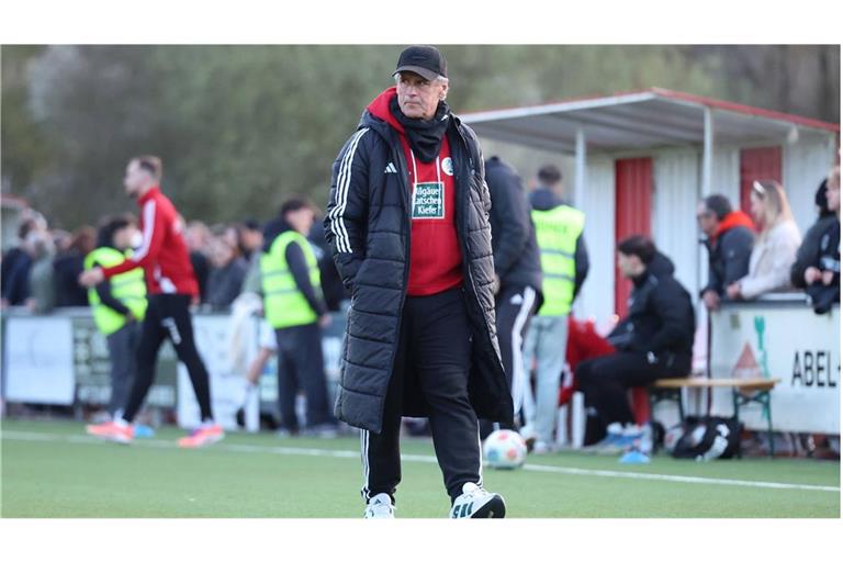 Roland Seitz kreuzt am 3. Mai mit dem FC 08 Homburg auf der Waldau auf.