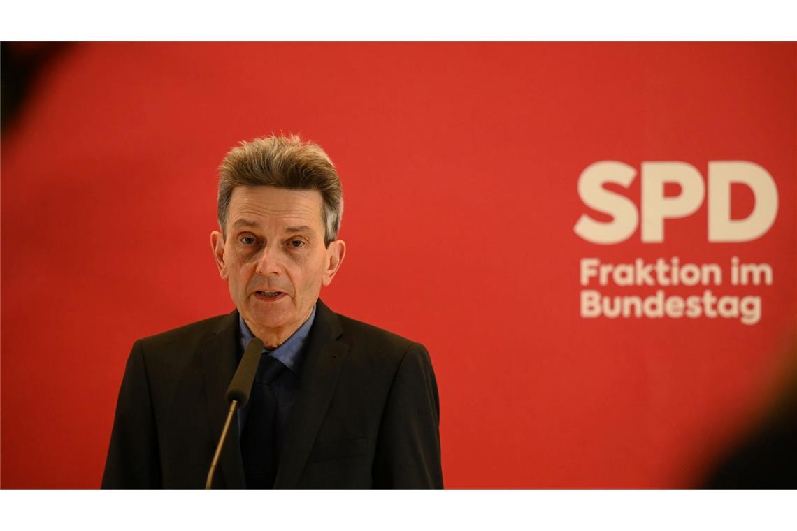 Union und SPD ziehen unterschiedliche Lehren aus Anschlag Rolf Mützenich (SPD) hält besseres Verwaltungshandeln für entscheidend.