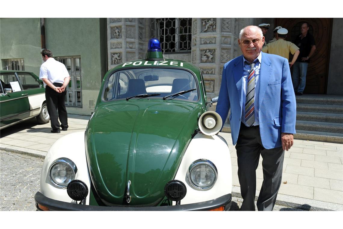 "Der Alte" wird 100 - TV-Star Rolf Schimpf hat Geburtstag Rolf Schimpf wird 100.
