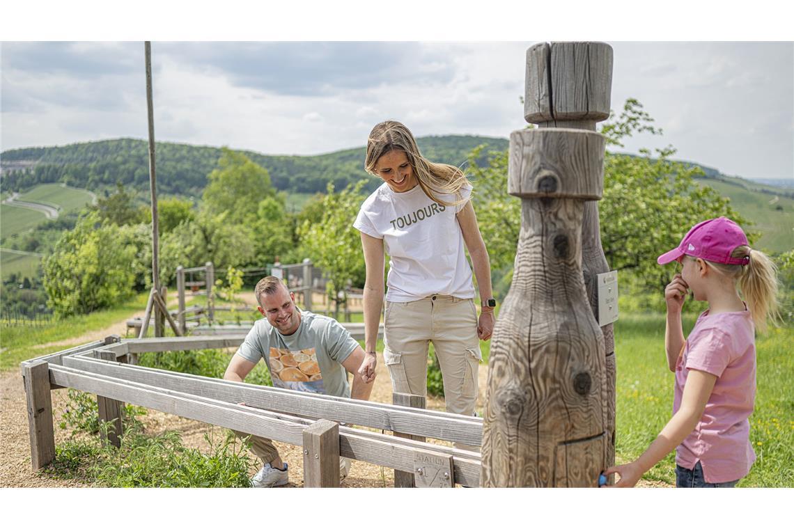 Rollender Spaß auf der Holzkugelbahn in Kernen.
