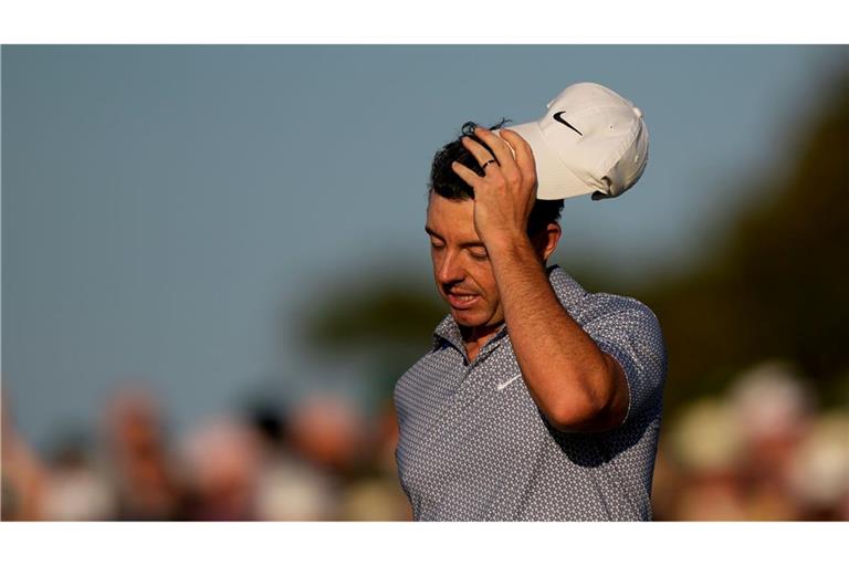 Rory McIlroy büßte an Tag drei des Masters in Augusta seine klare Führung ein.