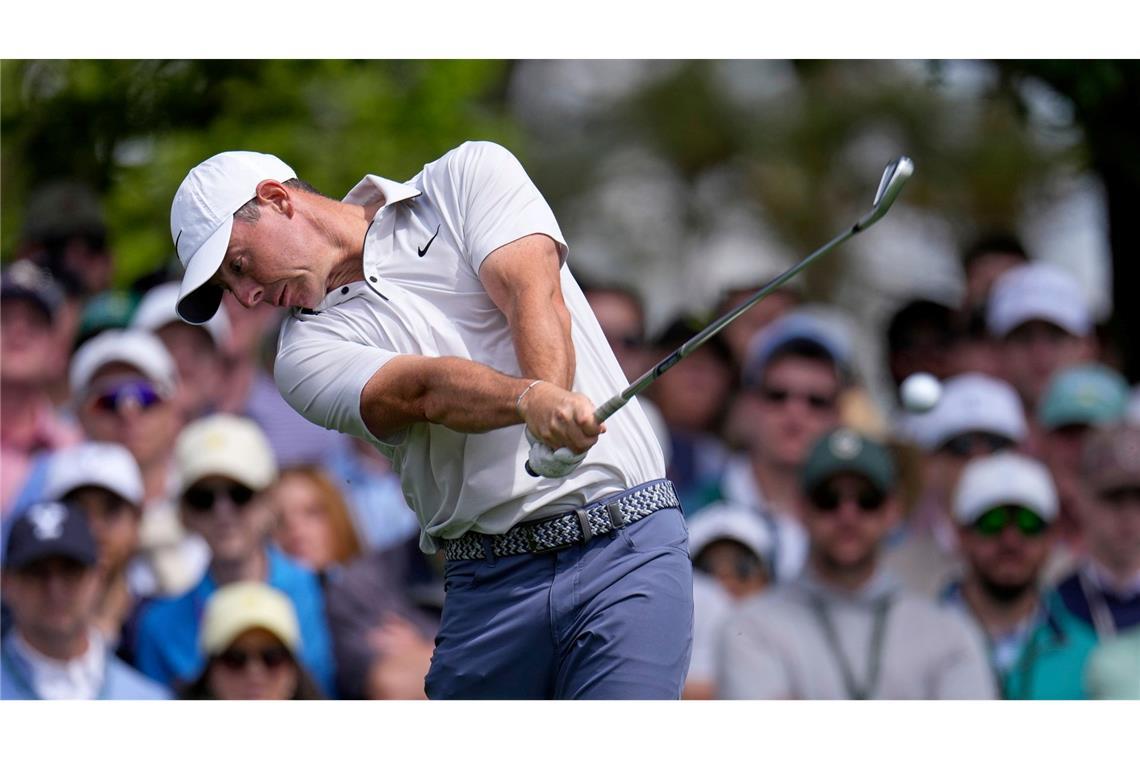 Masters: Golfstar McIlroy vor Schlusstag in Führung Rory McIlroy spielte am Samstag ganz starkes Golf und liegt vor der Schlussrunde in Führung.