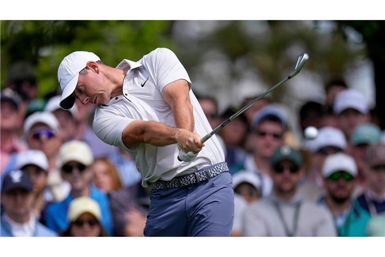 Rory McIlroy spielte am Samstag ganz starkes Golf und liegt vor der Schlussrunde in Führung.