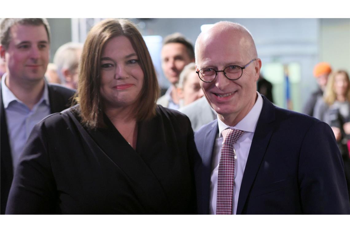 SPD gewinnt Hamburg-Wahl – CDU lässt Grüne hinter sich Rot-Grün kommt in Hamburg auf eine Mehrheit.