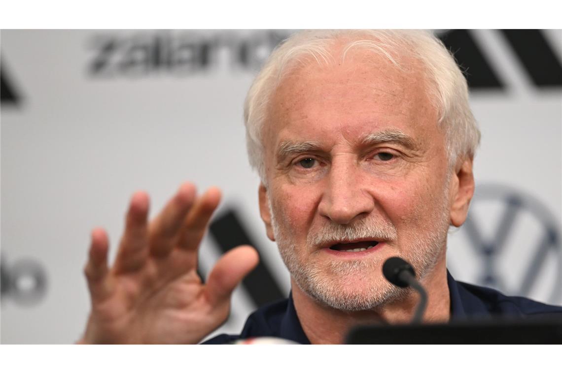 Rudi Völler sieht keinen Grund zur Sorge bei zwei schwierigen WM-Themen.