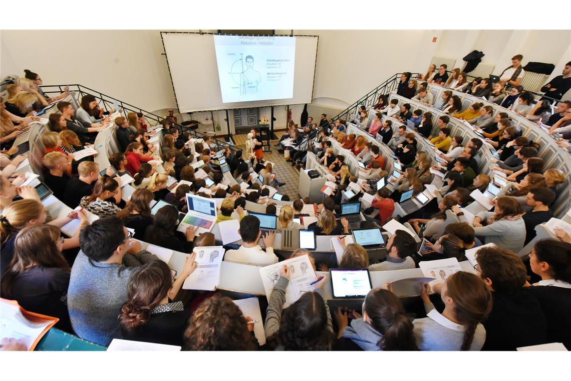 Rund 17 Prozent aller 2,87 Millionen Studierenden in Deutschland kommen laut Statistischem Bundesamt aus dem Ausland. (Archivbild)
