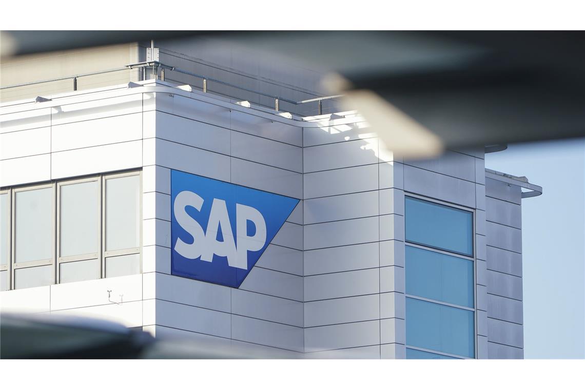 Knapp 3.500 Beschäftigte in Deutschland verlassen SAP Rund 3.500 Mitarbeiterinnen und Mitarbeiter verlassen das Unternehmen aus Walldorf. (Symbolbild)