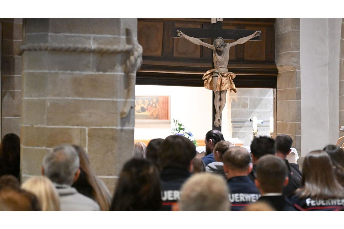 Rund 400 Menschen kamen zur Gedenkfeier nach Niedernhall.