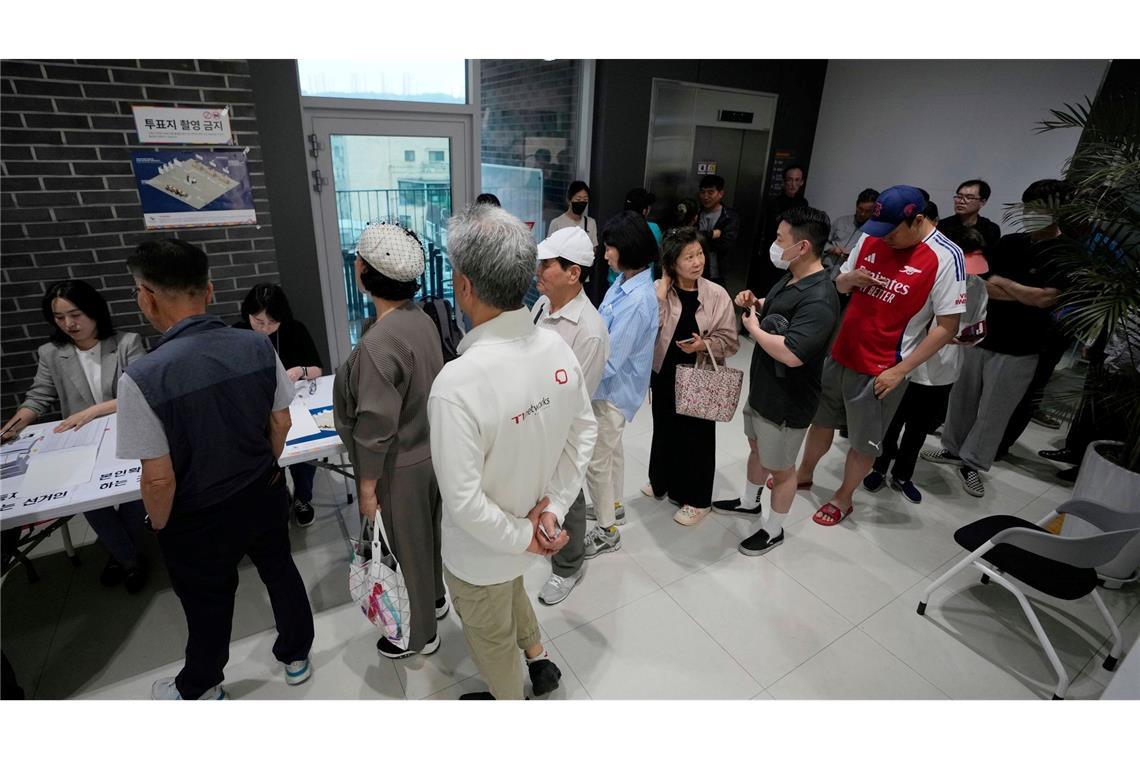Linker Lee Jae Myung wird neuer Präsident Südkoreas Rund 44 Millionen Menschen sind zur Wahl aufgerufen.