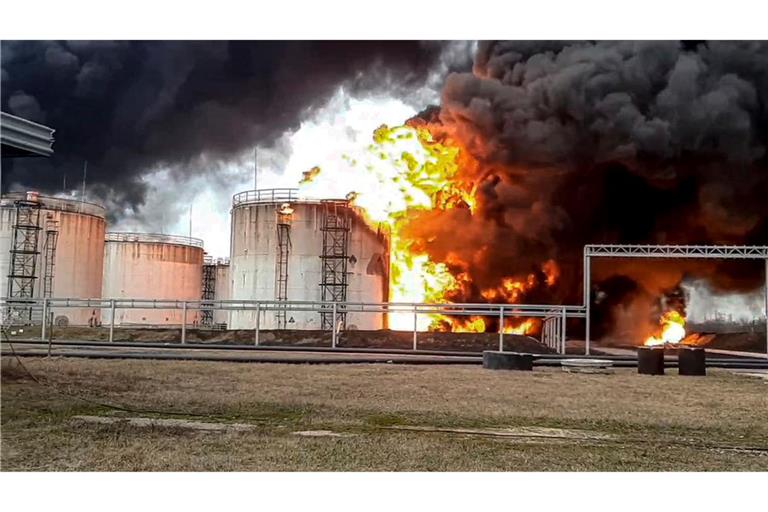 Russland setzt Reservisten im Kampf gegen Kiewer Drohnen ein Russland setzt zum Schutz vor ukrainischen Drohnenangriffen auf Ölraffinerien und andere wichtige Objekte der Energieinfrastruktur nun auch Reservisten ein. (Archivbild)