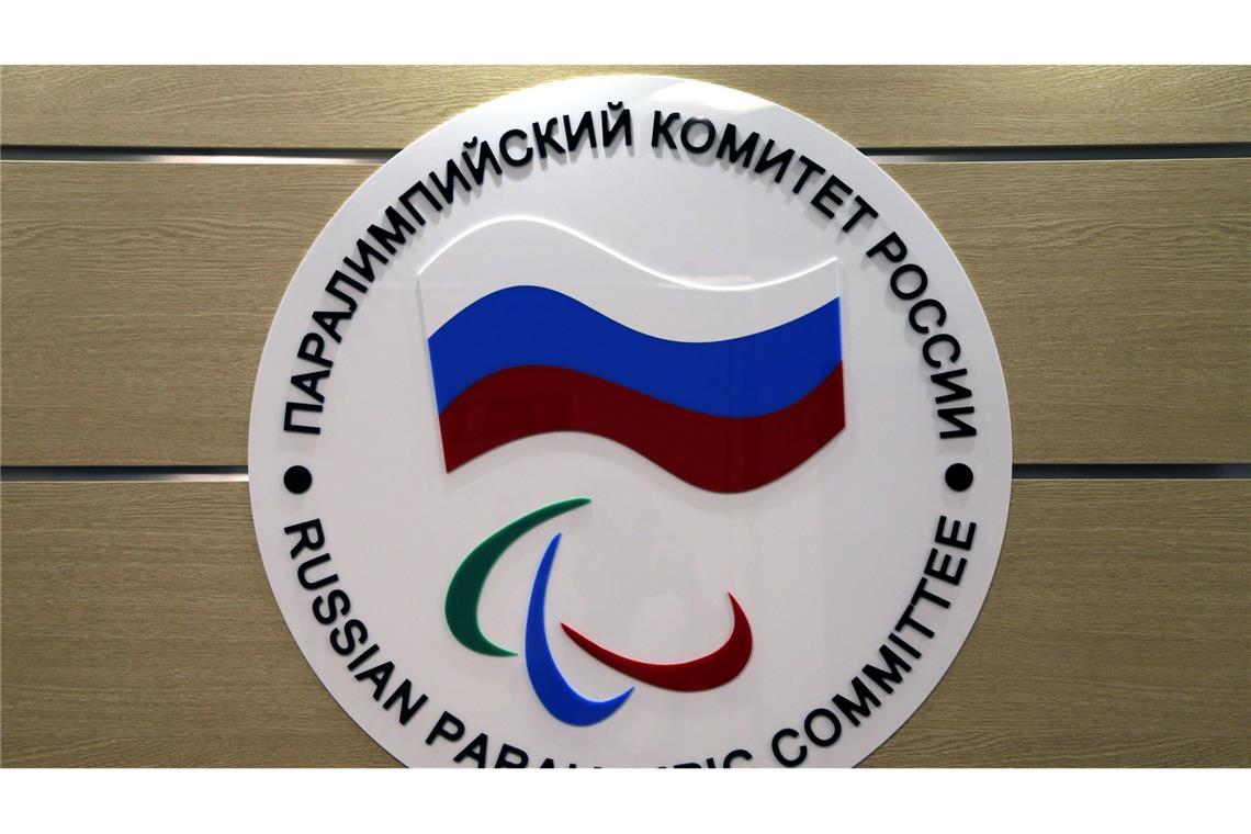 Paralympics-Komitee hebt Sanktionen gegen Russland auf Russlands Behindertensportler dürfen bei den Paralympics in Mailand wohl unter eigener Flagge starten.