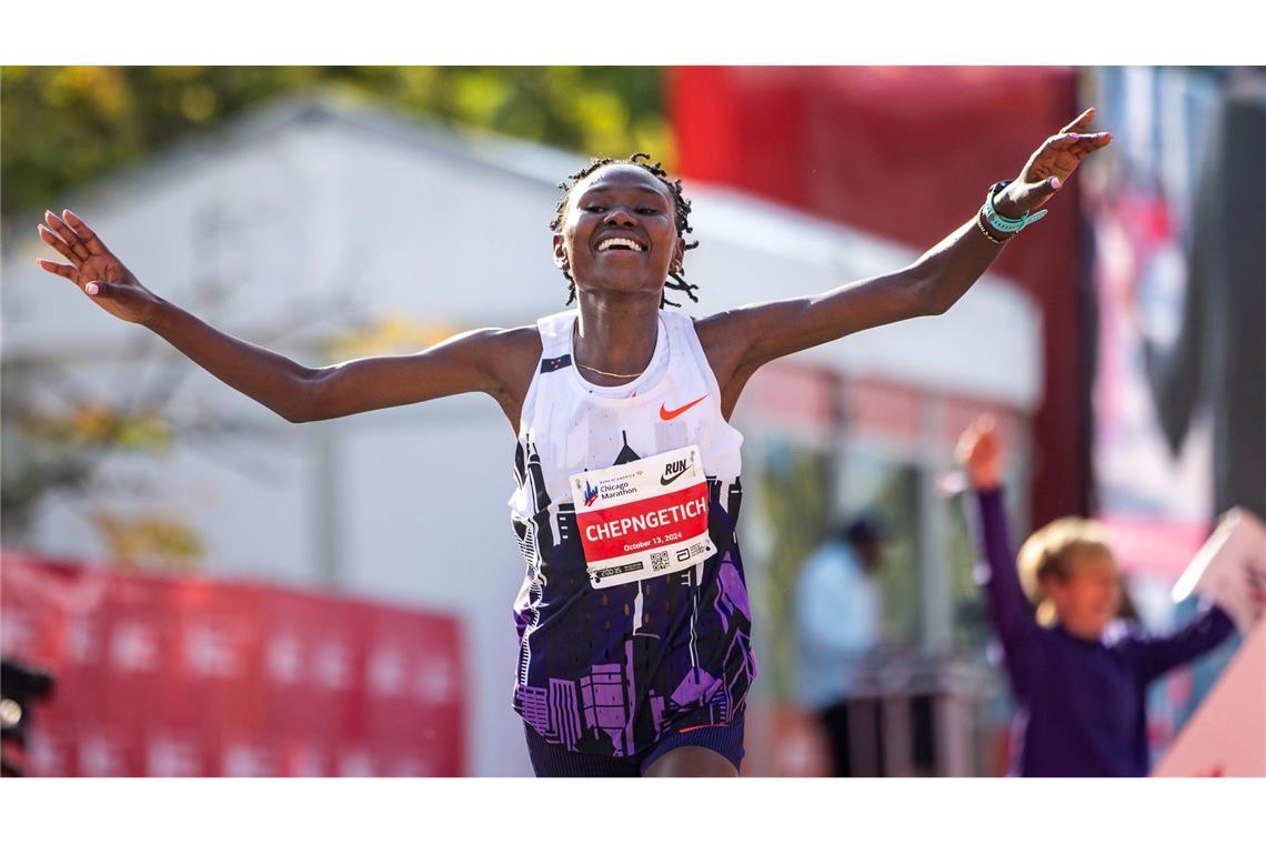Ruth Chepngetich lief in Chicago als erste Frau einen Marathon unter 2:10 Stunden.