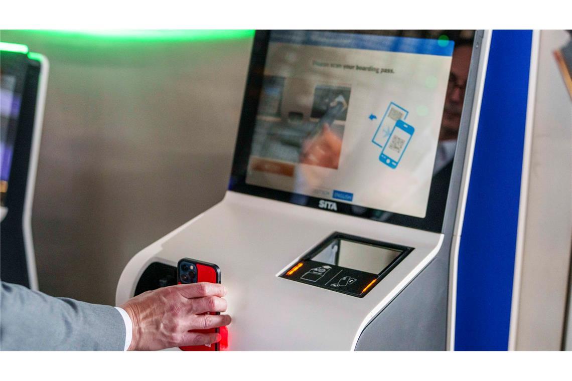 Ryanair macht Schluss mit Papier. (Archivbild)