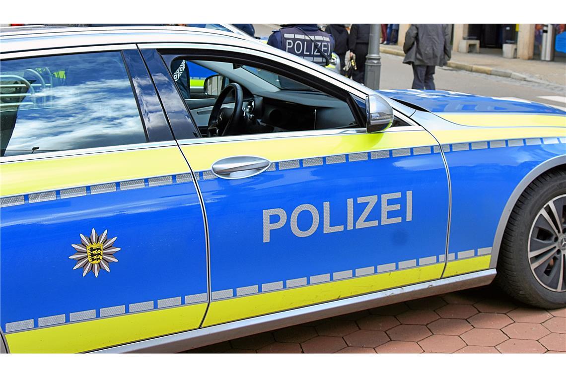 Sachbeschädigung und Körperverletzung durch randalierenden Mann. Symbolfoto: Tobias Sellmaier