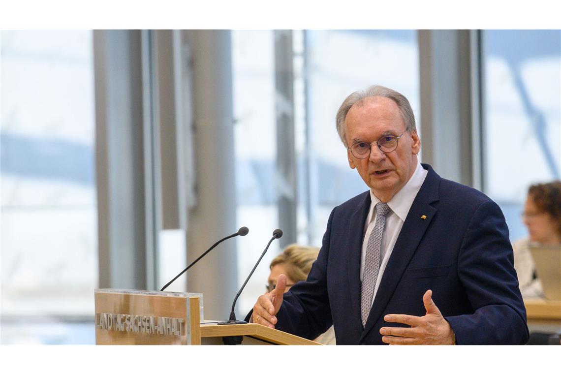 Haseloff würde bei AfD-Sieg auswandern Sachsen-Anhalts Ministerpräsident steht einer unbeliebten Kenia-Koalition vor.