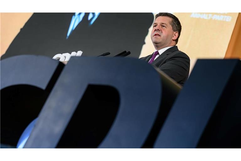Sachsen-Anhalts Ministerpräsident Sven Schulze (CDU) hat seine ablehnende Haltung gegenüber AfD und Linken immer wieder bekräftigt. (Archivbild)