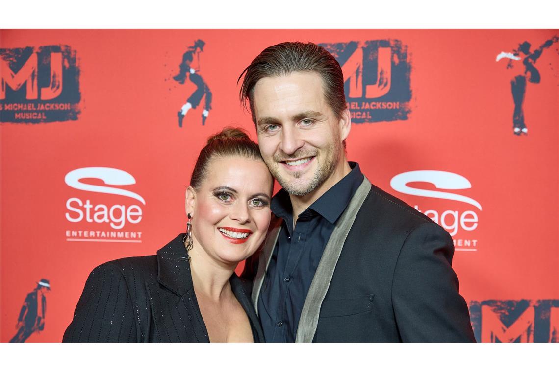 Michael Jackson Musical feiert umjubelte Deutschlandpremiere Sänger Alexander Klaws und seine Frau Nadja kamen zur Deutschlandpremiere.