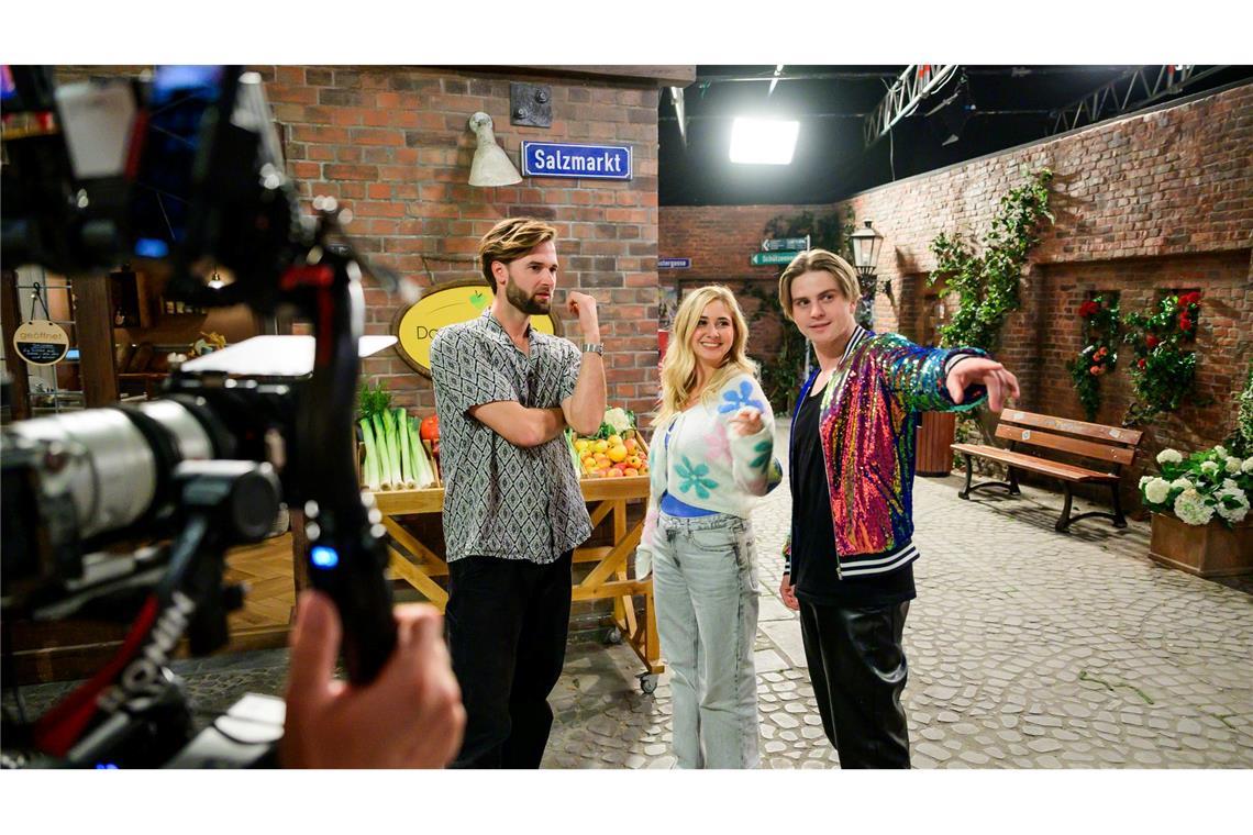 Vincent Gross spielt Gastrolle in Telenovela "Rote Rosen" Sänger Vincent Gross (rechts) soll bei der ARD-Serie "Rote Rosen" mitspielen.