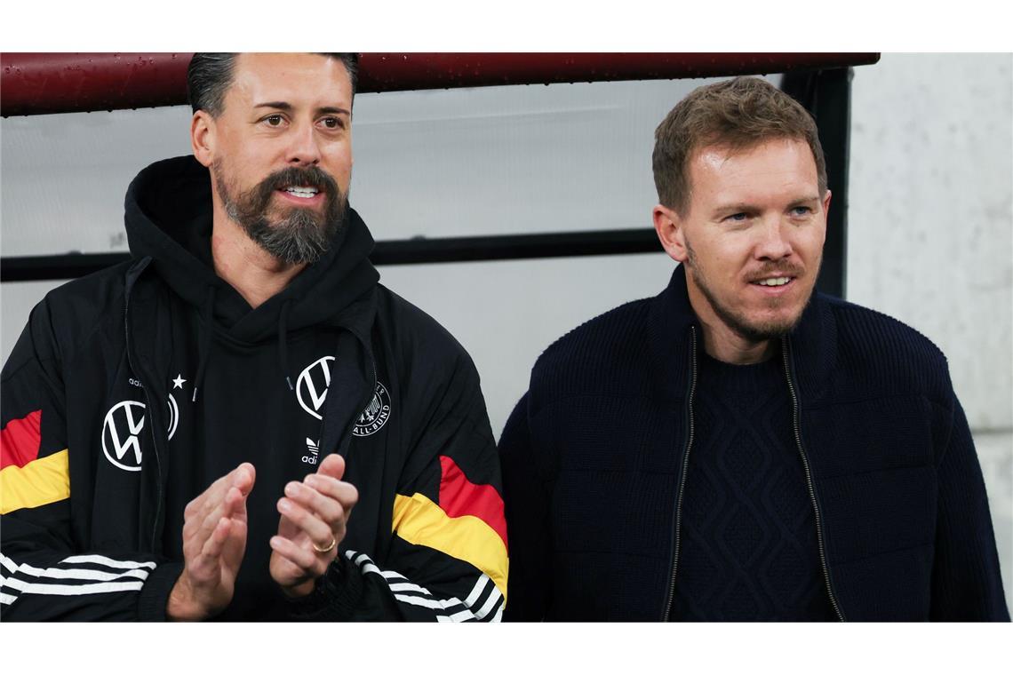 Sandro Wagner: Bleibe bis zur WM 2026 Co-Trainer der DFB-Elf Sandro Wagner (l) will mindestens bis zur WM 2026 an der Seite von Julian Nagelsmann bleiben.