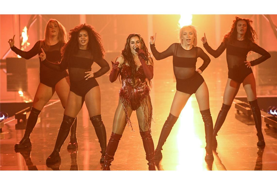 Sarah Engels (Mitte) fährt für Deutschland zum ESC.