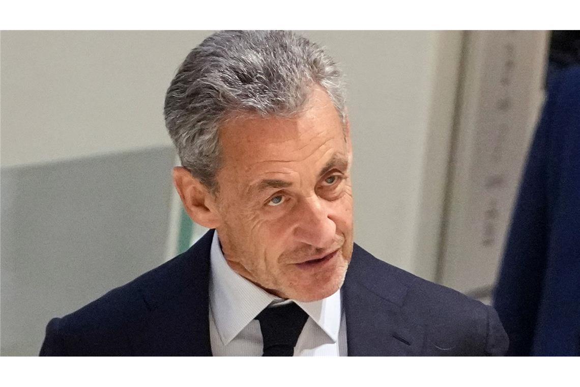 Historisches Urteil: Fünf Jahre Haft für Sarkozy Sarkozy nennt das Urteil einen Skandal.