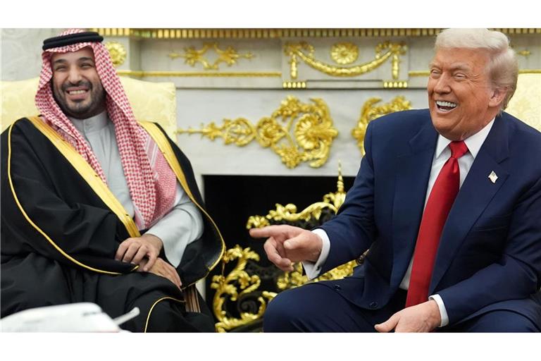 Saudi-Arabiens Kronprinz bekommt einen herzlichen Empfang vom US-Präsidenten im Weißen Haus.