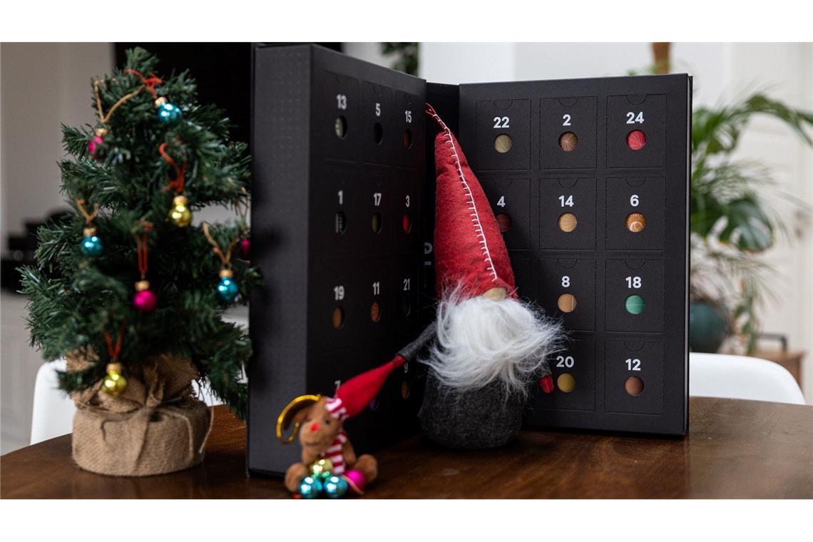 Adventskalender ohne Schokolade: Drei Trends für Erwachsene Schicke Verpackung, edler Inhalt: Für Adventskalender kann man locker mehrere Hundert Euro ausgeben.