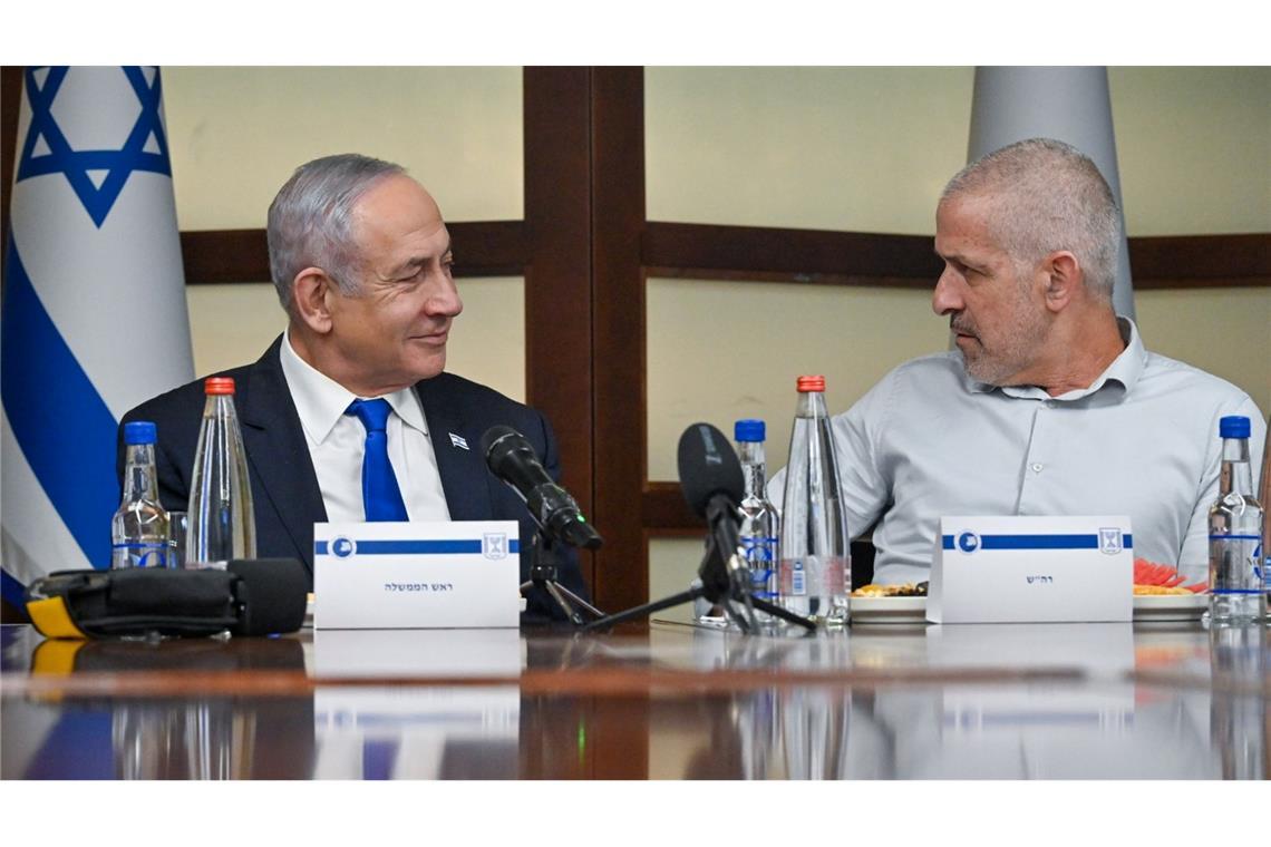 Über 30 Tote bei israelischem Beschuss auf den Gazastreifen Schin-Bet-Chef Bar räumt Mitte Juni seinen Posten.