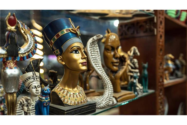 Schlangen-Souvenirs aus Ägypten.