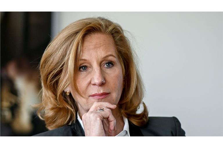 Schlesinger hat laut dem Urteil Anspruch auf Ruhegeld für den Januar 2023.